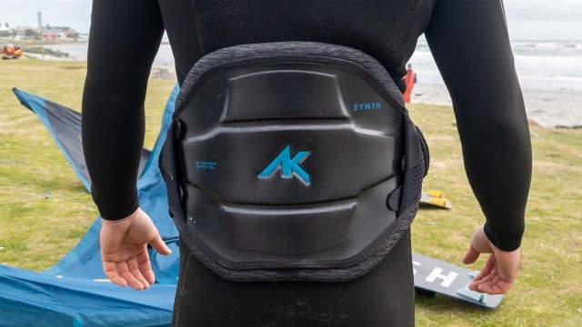 Kitesurfing Reviews - AK Durable Supply Co. Synth 2022