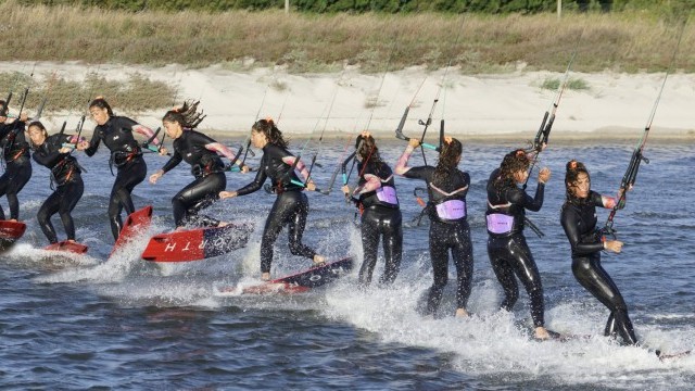 Kitesurfing Technique - Hooked Toeside Pop to Wrapped