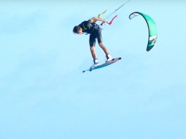 Training On A Caribbean Island - MaxWorld Episode 1