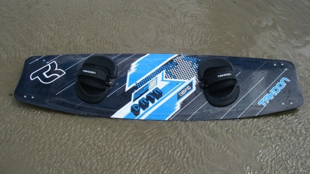 Kitesurfing Reviews - Takoon Data 138 x 40cm 2008