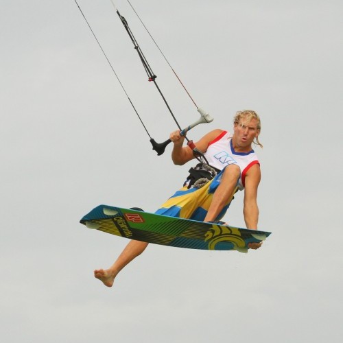 Front Foot One Foot Kitesurfing Technique