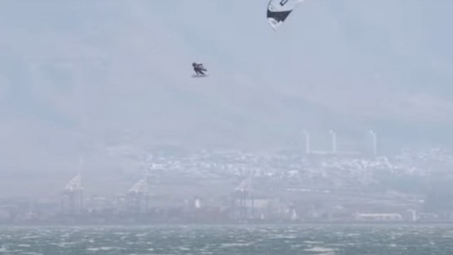 Cape Town Big Air Kitesurfing | Janek Grzegorzewski