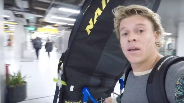 Traveling Light #3 KEVVLOG