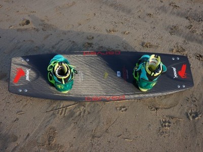 Carved Tantrum V Custom 136 x 41.5cm 2015 Kitesurfing Review