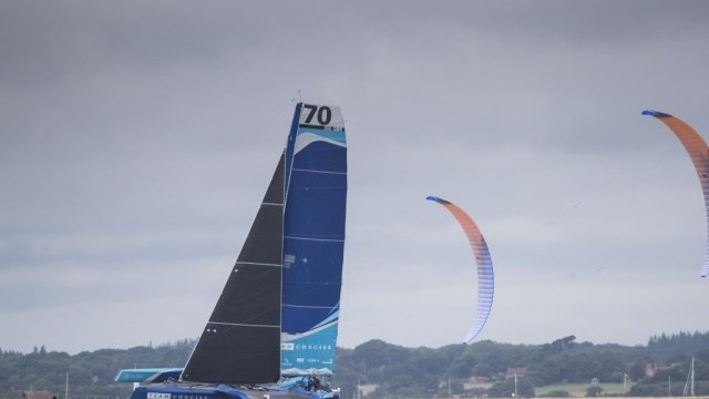 It's Official! Team Bridge Take Four World Records Racing Around the Isle of Wight!