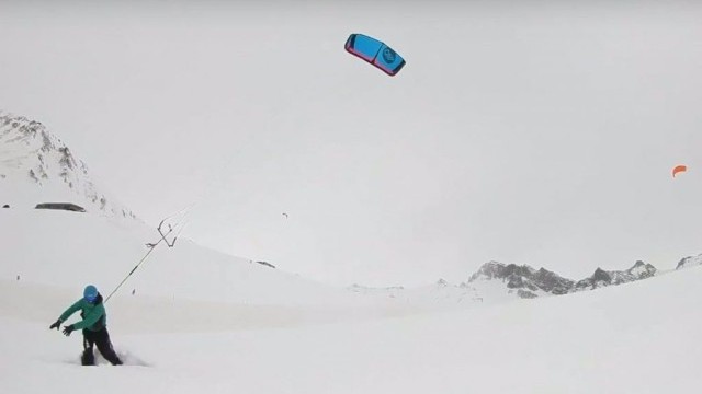 1 Minute Snowkiting Crash !