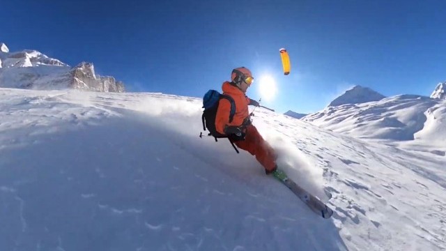 Big day at San Bernardino pass in Switzerland by kite