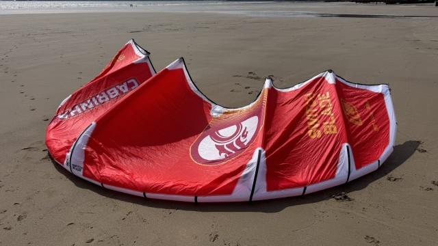 Kitesurfing Reviews - Cabrinha Switchblade Apex 10m 2026