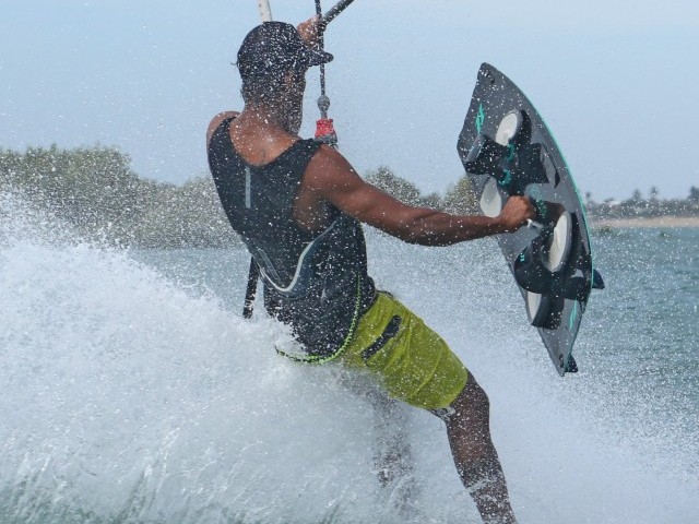 Barefoot Water Ski
