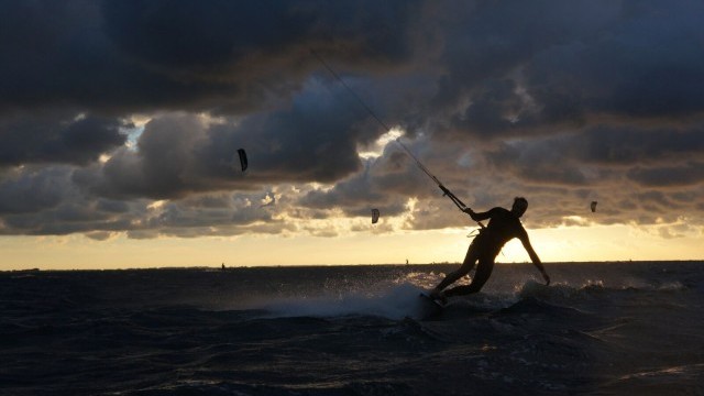 Kitesurfing Travel Guides - Loissin