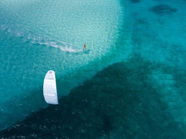 DUOTONE Spike CB 2025 | Kitesurfing Reviews » Boards » Twin