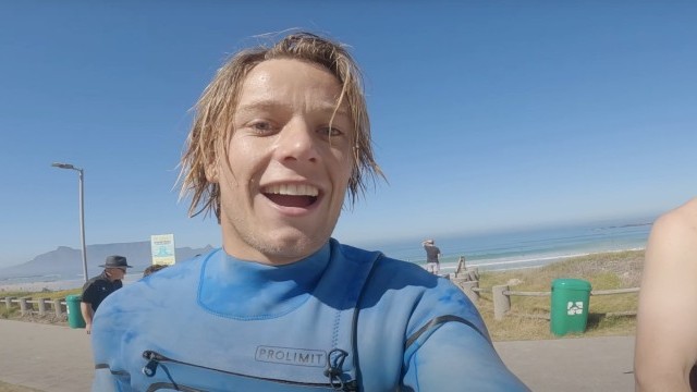 Surfing with Dolphins and a groovy kitesession