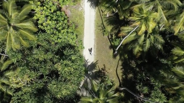 Sessions with Moona Ep. 25 - Beran Island (Cabrinha Kitesurfing)