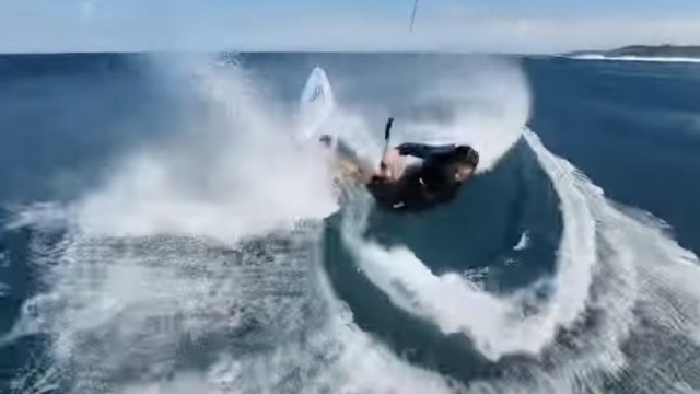 Handle Pass off the lip ️Kitesurfing ️