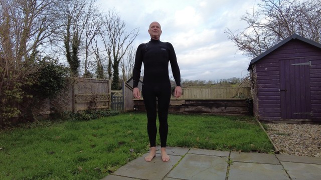 Kitesurfing Reviews - ION Products Men Wetsuit Seek Select Front Zip 5/4mm 2023