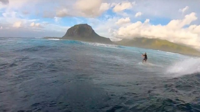 Waveriding with GoPro HERO6 & gimbal FeiyuTech WG2