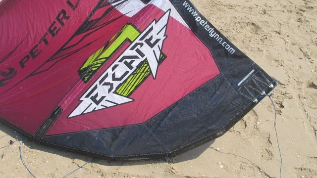 Kitesurfing Reviews - Peter Lynn Escape 9m 2013