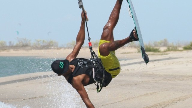 Kitesurfing Technique - Hand Plant BLT