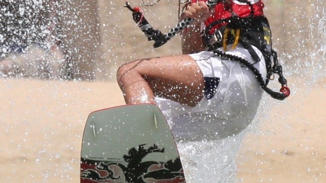 Kitesurfing Technique - Raley to Blind with Surface Pass