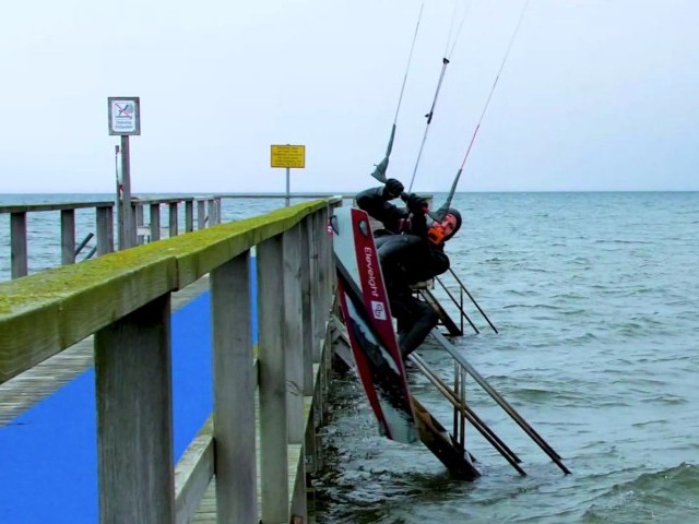 I CRASHED with a kite into a BRIDGE | VLOG by ME | 11