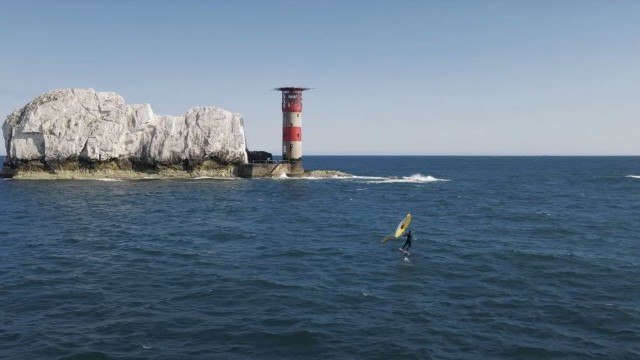 WING FOILING the NEEDLES, Isle of Wight - Court In The Act VLOG
