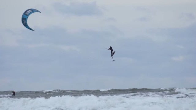 I AM ADDICTED - Hydrofoil Kitesurfer Borja Vellón García (Documentary)