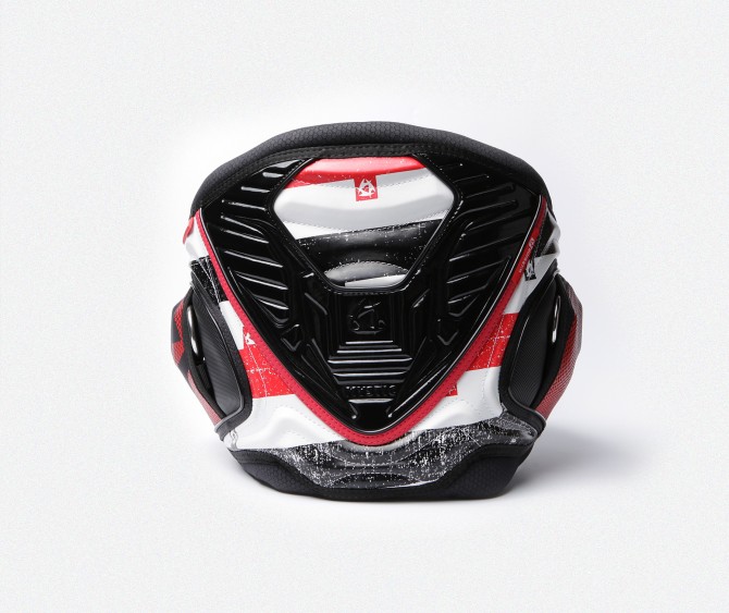 MYS_warrior-III_-black-red_2013-image