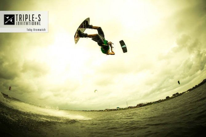 944479_10151636371085218_1563417657_n