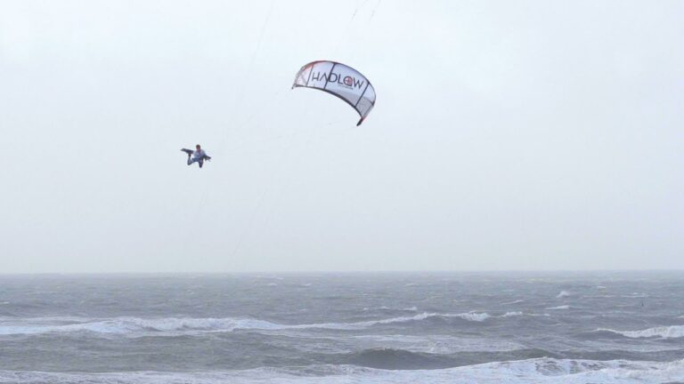 Is This Biggest Kite Loop Of 2013? Slowmo of Jerrie van de Kop Megaloop in Zandvoort