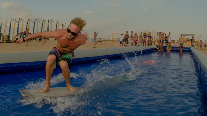 skimboard_in_pool