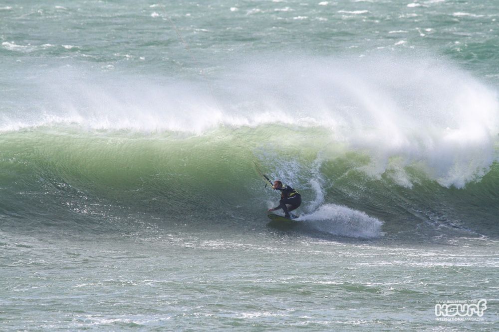 Lee Harvey getting another cover up!