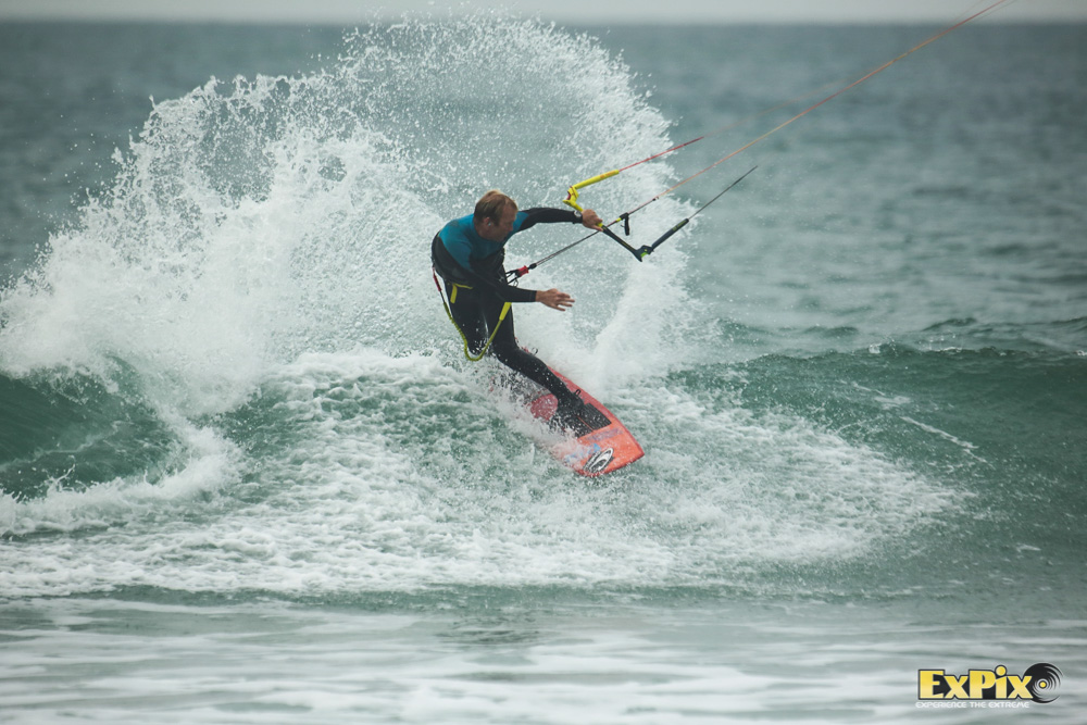 Lee Harvey again looked great on his backhand.