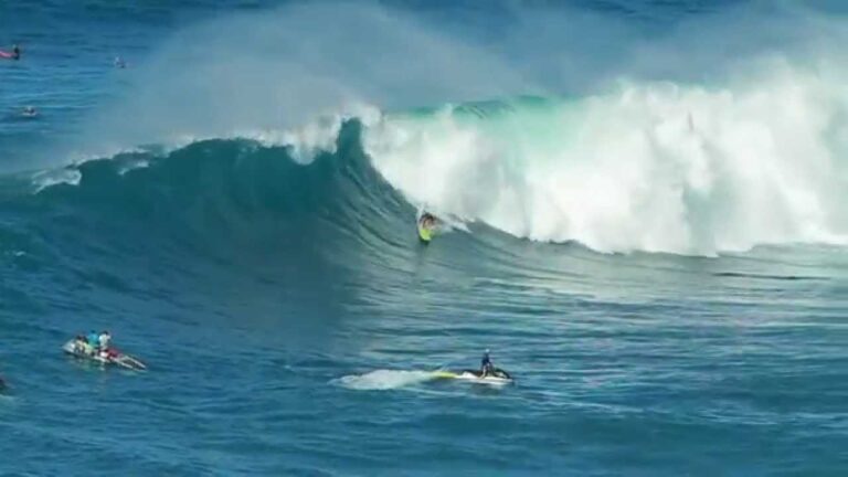 Surfing Pe'ahi (Jaws) November 11th & 12th 2014 Typhoon Nuri
