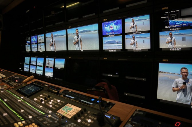 A lot of work goes into streaming the event, here is a shot from inside the bus where the magic happens! Looking good Jim! Photo: Red Bull ZA