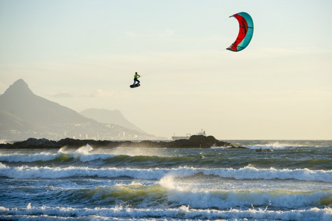 Nick Jacobsen riding his new Cabrinha FX kite! Photo: Craig Kolesky/Red Bull Content Pool