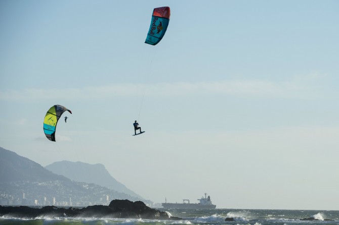 Aaron mixed things up in his heat with handle passes, huge airs and kiteloops! Photo: Craig Kolesky/Red Bull Content Pool