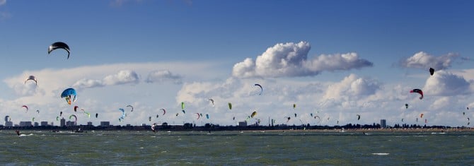 It's an impressive sight and lots of fun! - Ocean Images