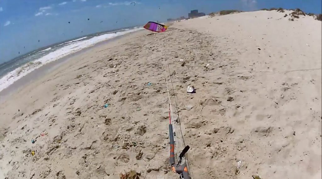 The Death Rolling Kite. Kitesurfing Launch And Looping Kite Out Of Control. Kite Crash.