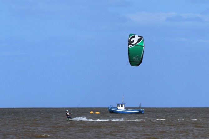 Tom crusing on his 8m. Photo: Charlie Railton