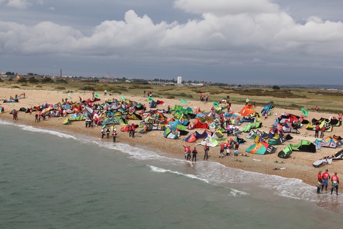 The event attracts a huge number of kitesurfers!