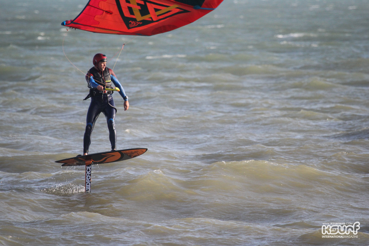 I'm really enjoying this combination, 11m Evo from North Kiteboarding and the Foil Fish! It works perfectly in 12-18mph!