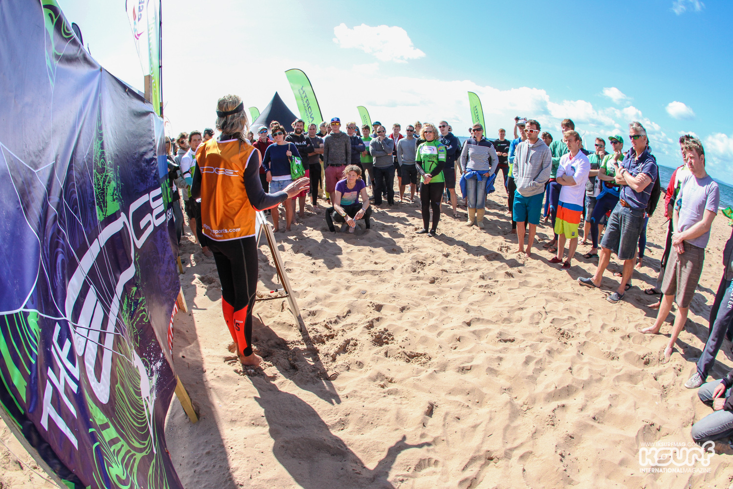 Steph Bridge delivering the briefing at the Edge Race Cup!