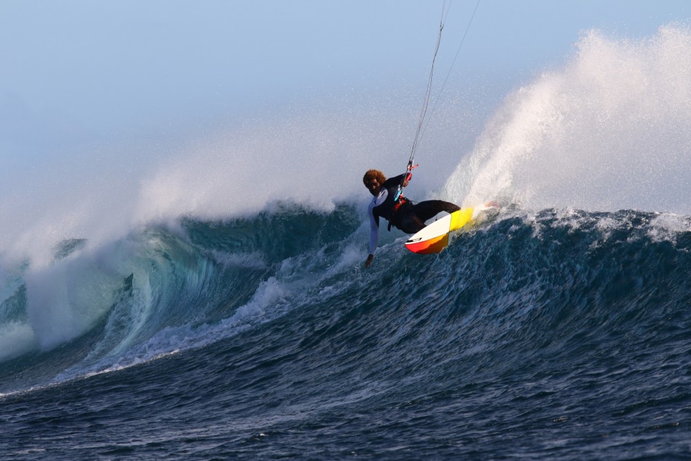 Mitu Monteiro shreds the new 5'4" Pro Model!