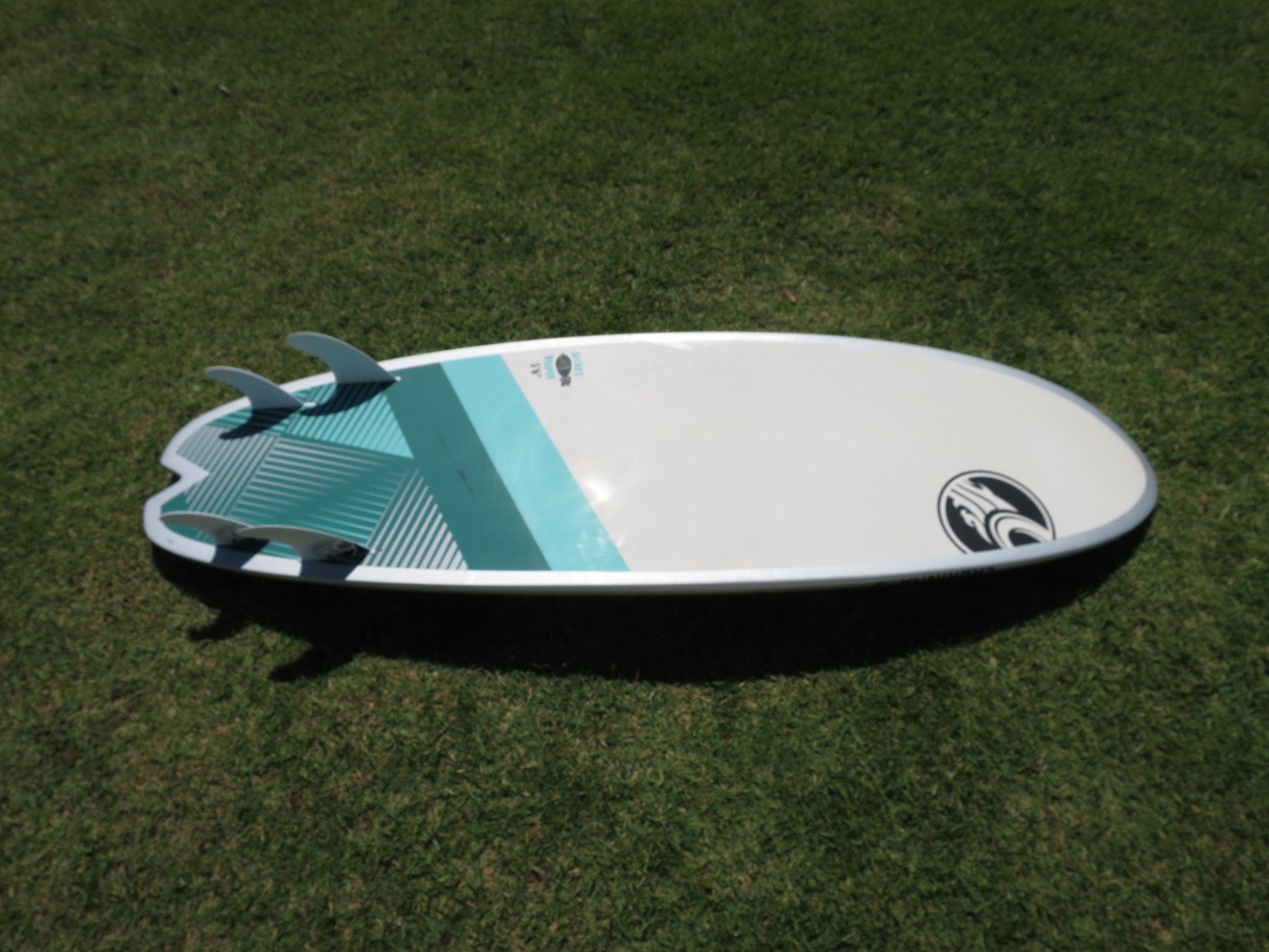 kwaadaardig voering Dood in de wereld Cabrinha Secret Weapon 5'6 2015 | Kitesurfing Reviews » Boards » Surfboards  | Free Kitesurfing Magazine Online | IKSURFMAG