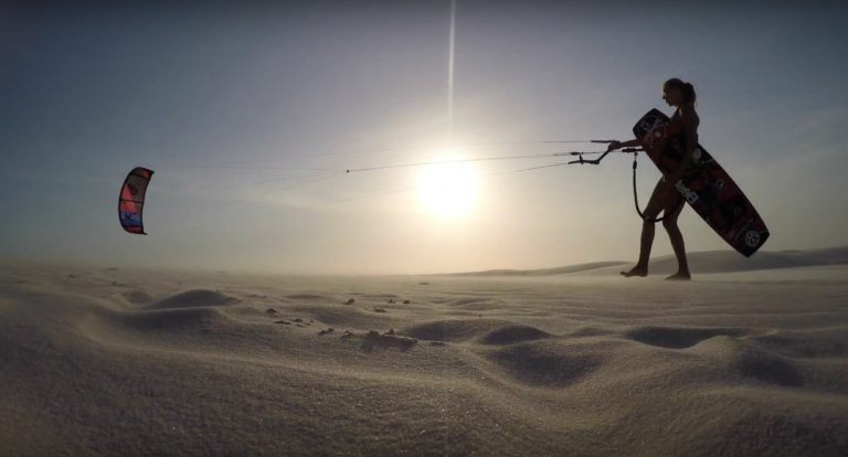 Hannah Whiteley - Kiting The Bedsheets