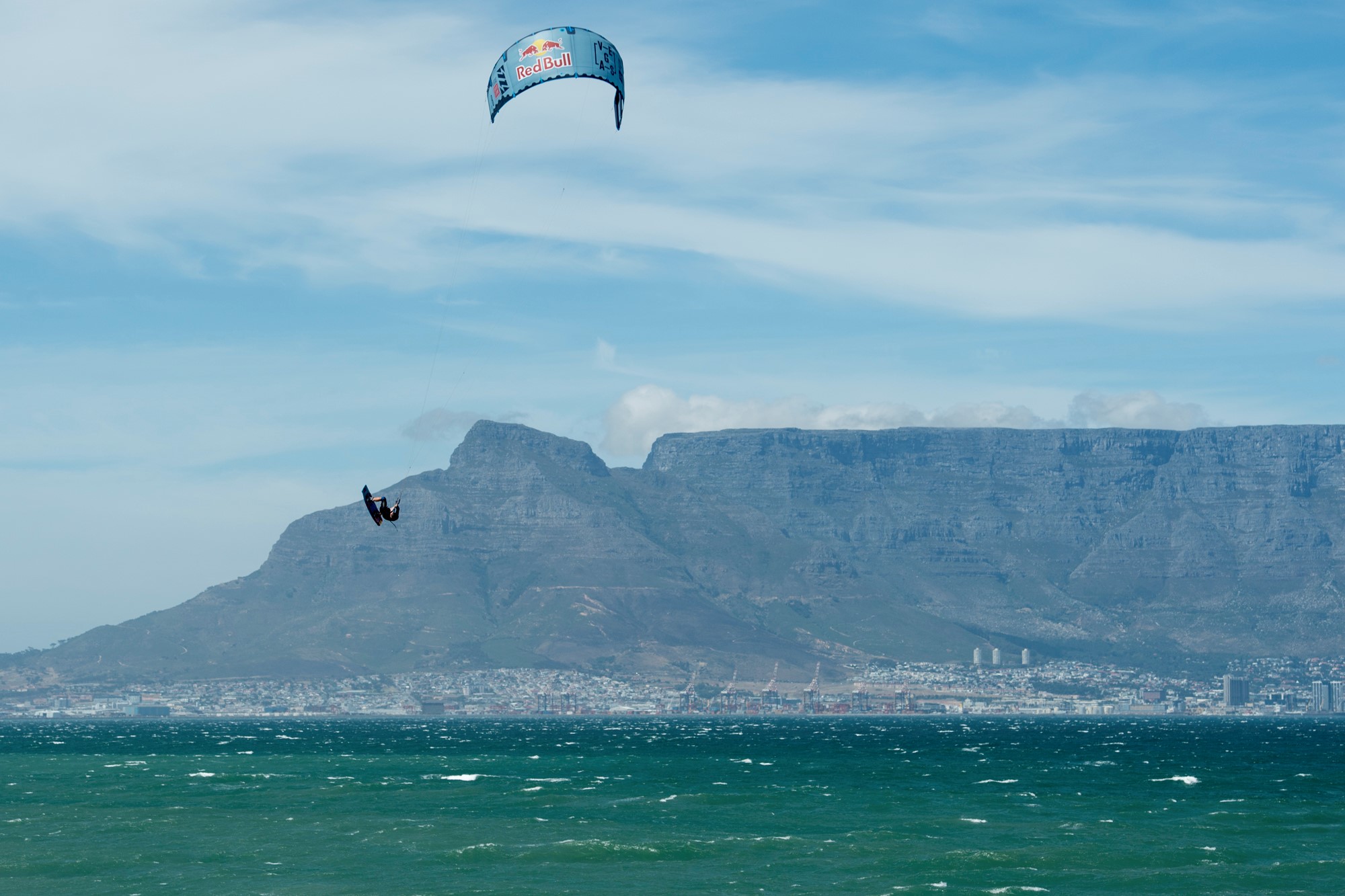 World’s Best Kiteboarders Descend On Cape Town