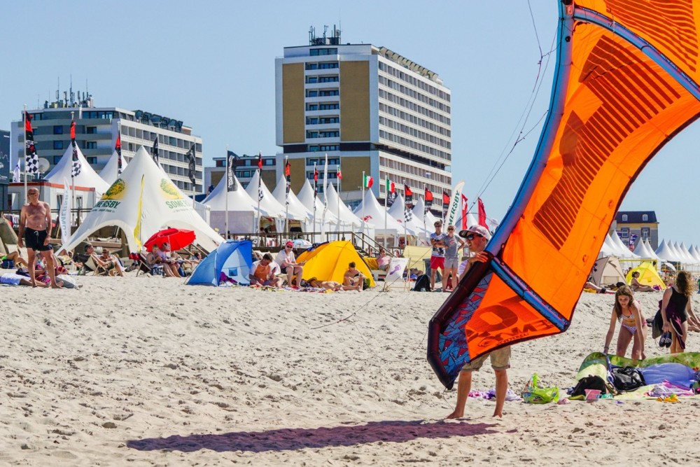 10,000 Euros in prize money will be awarded to the winners in 2016.