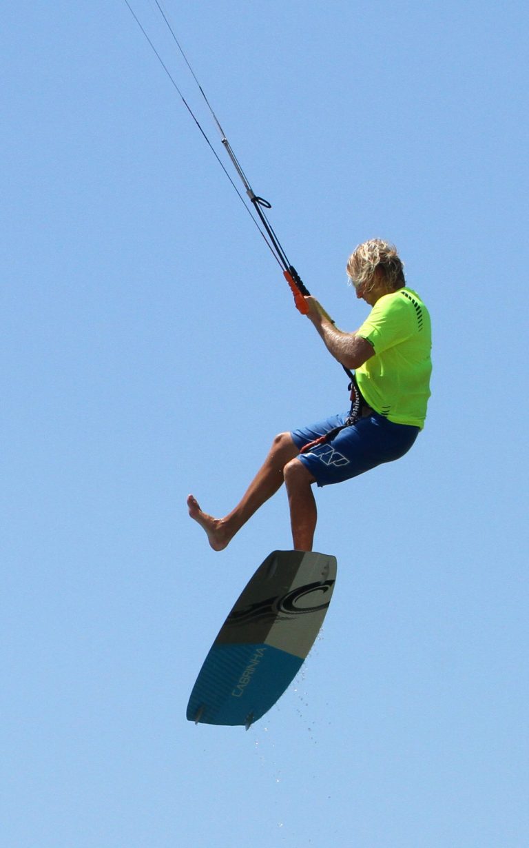 Kitesurfing Technique - No Grab Front Foot One Foot