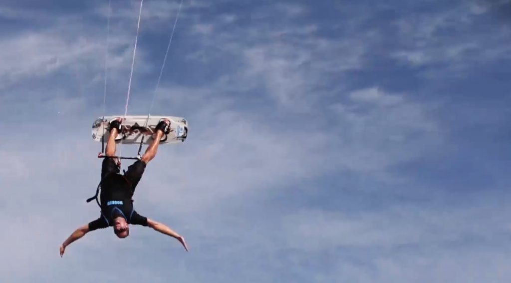Simple Tricks Action – Airstyle.TV – Toby Braeuer