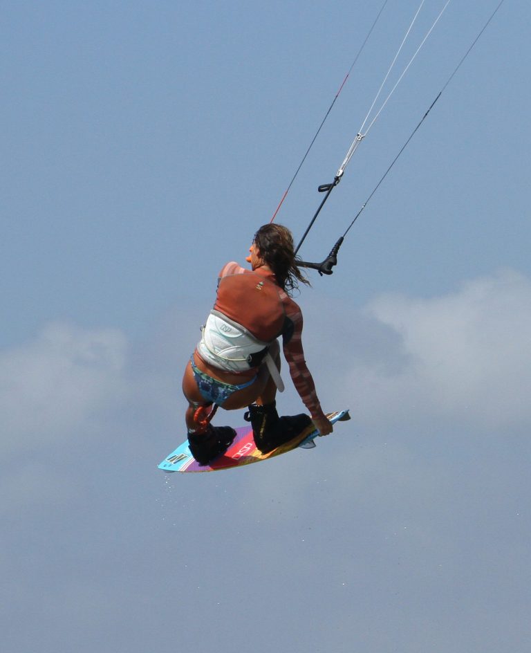 Kitesurfing Technique - Double Grab - Tail to Nose